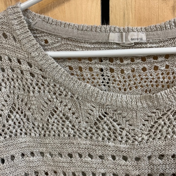 sweater - Picture 3 of 3